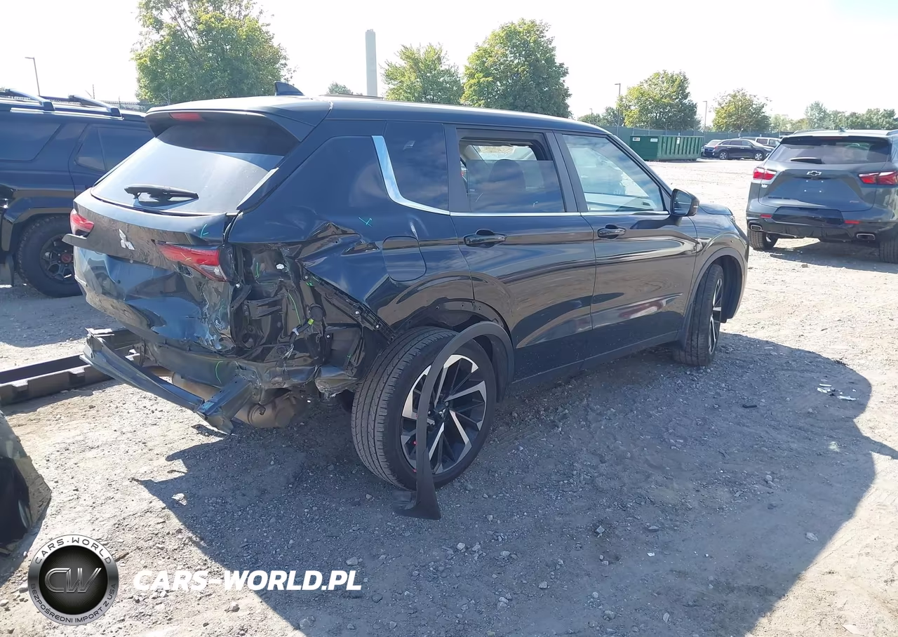 2023 Mitsubishi Outlander Se 2.5 2Wd-Se Black Edition 2Wd-Se Special Edition 2Wd VIN:JA4J3UA83PZ015079 - 4