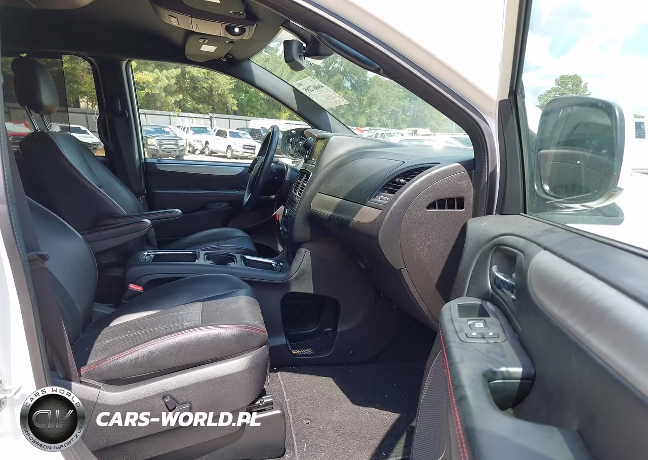 2019 Dodge Grand Caravan Gt VIN:2C4RDGEG1KR739347 - 5