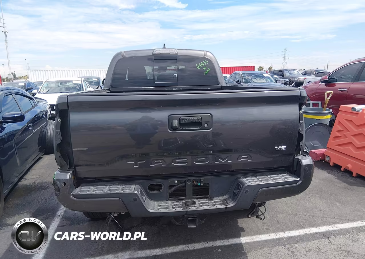2018 Toyota Tacoma Trd Sport VIN:3TMBZ5DN4JM015925 - 17