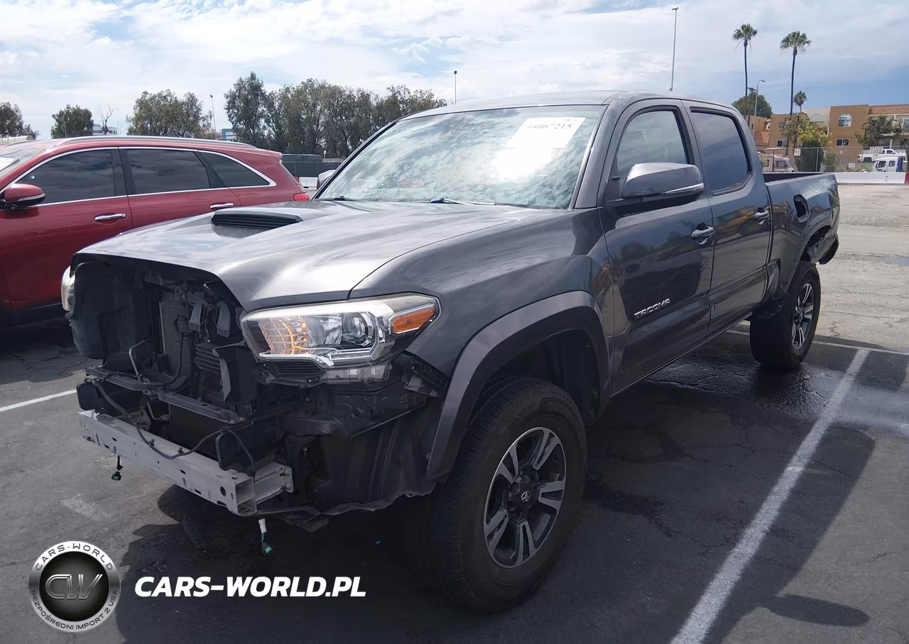2018 Toyota Tacoma Trd Sport VIN:3TMBZ5DN4JM015925 - 2