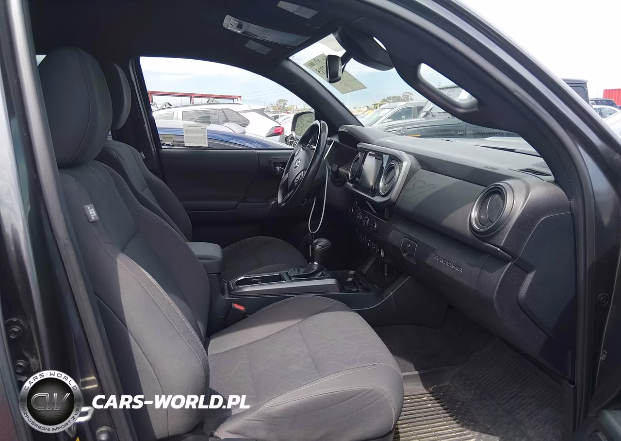 2018 Toyota Tacoma Trd Sport VIN:3TMBZ5DN4JM015925 - 5