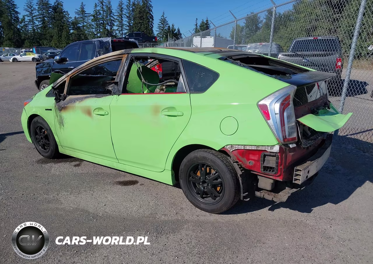 2015 Toyota Prius Two VIN:JTDKN3DU4F0478424 - 3