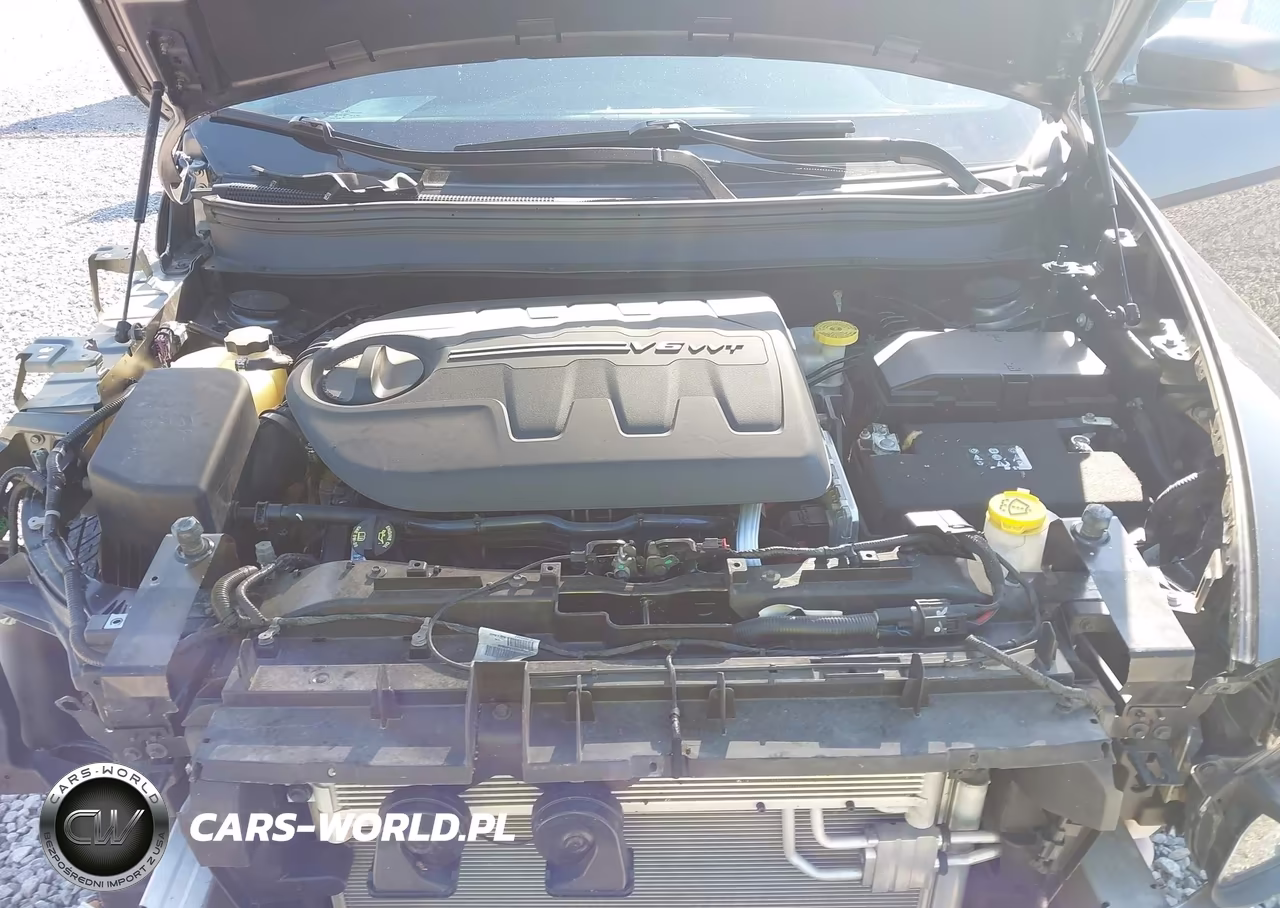 2018 Jeep Cherokee Latitude Tech Connect 4X4 VIN:1C4PJMCX9JD586719 - 10