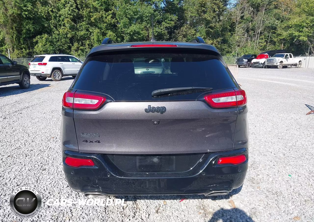 2018 Jeep Cherokee Latitude Tech Connect 4X4 VIN:1C4PJMCX9JD586719 - 17
