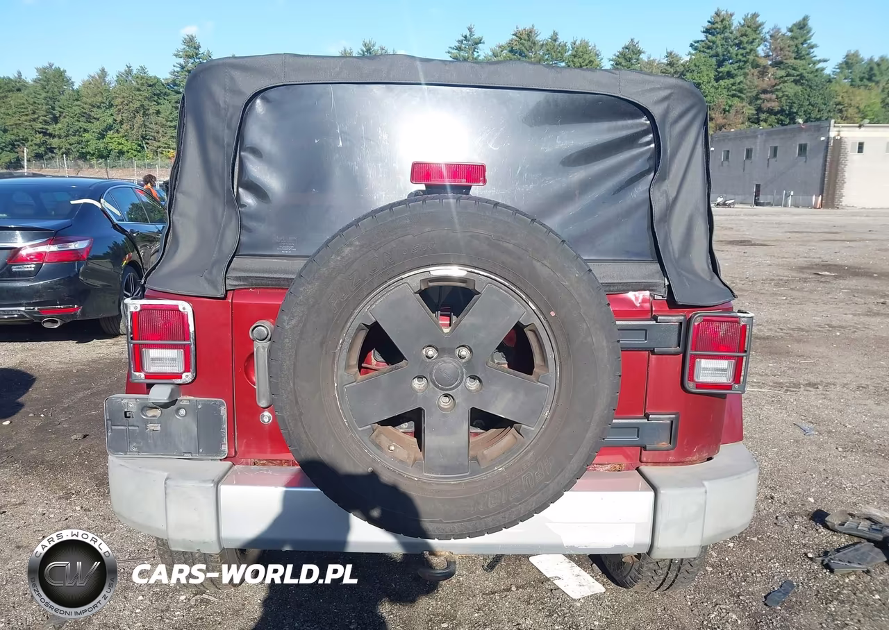 2008 Jeep Wrangler Sahara VIN:1J4FA54138L535559 - 16