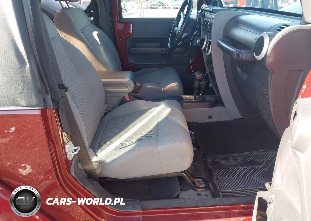2008 Jeep Wrangler Sahara VIN:1J4FA54138L535559 - 5