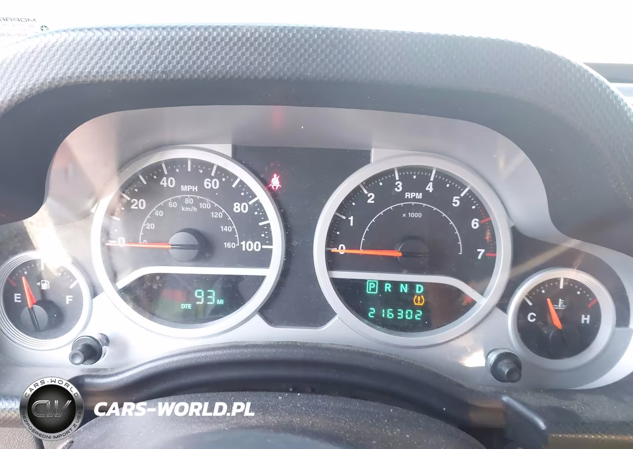 2008 Jeep Wrangler Sahara VIN:1J4FA54138L535559 - 7
