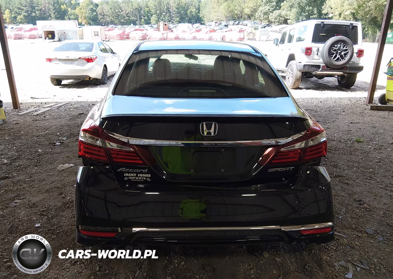 2017 Honda Accord Sport VIN:1HGCR2F59HA108366 - 17