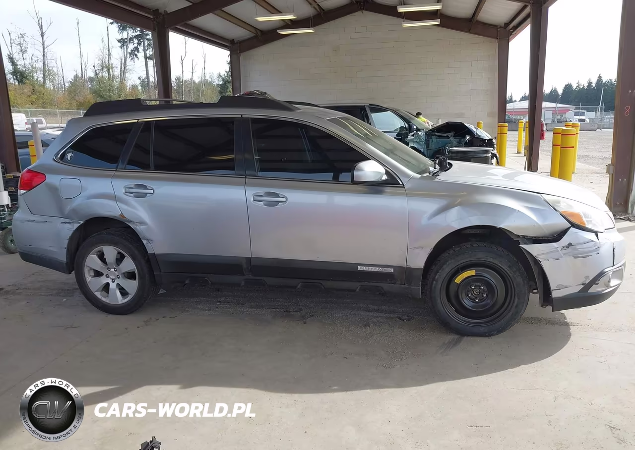 2012 Subaru Outback 2.5I Premium VIN:4S4BRBCC4C3267561 - 14