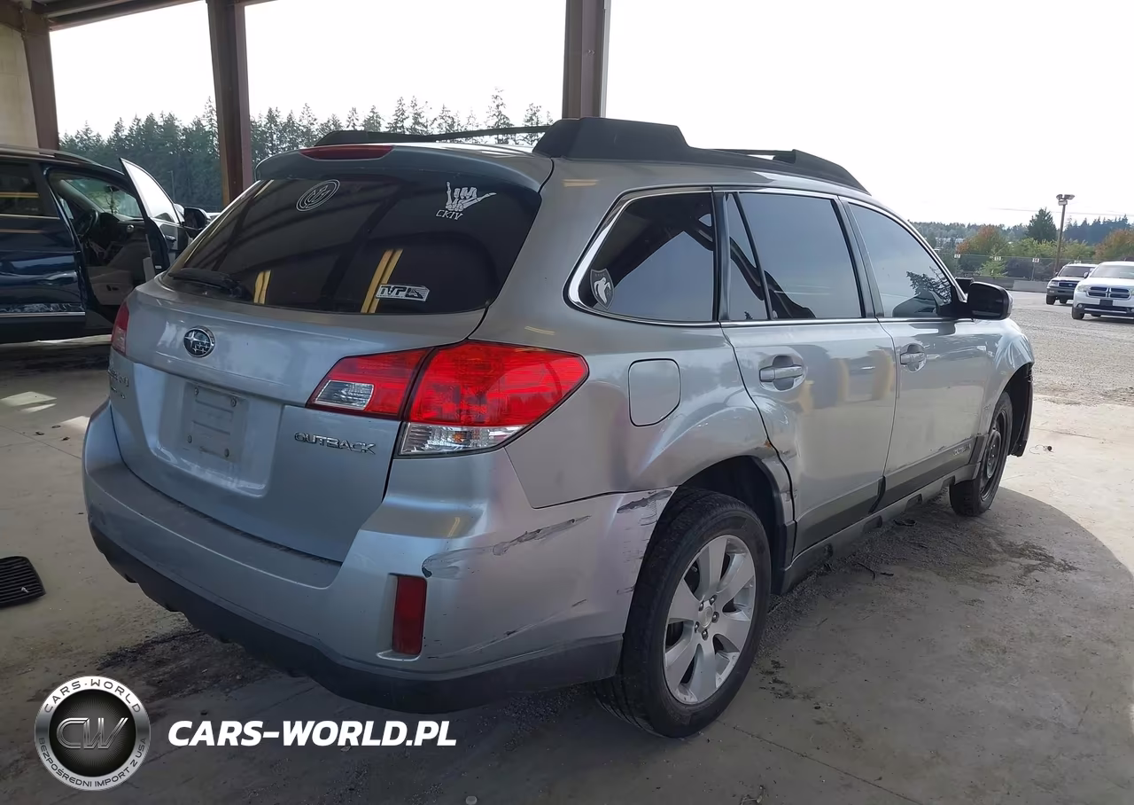 2012 Subaru Outback 2.5I Premium VIN:4S4BRBCC4C3267561 - 4