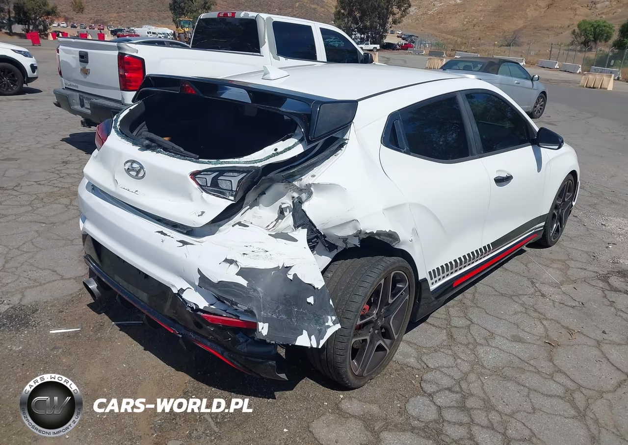 2021 Hyundai Veloster N VIN:KMHT36AH2MU010955 - 4
