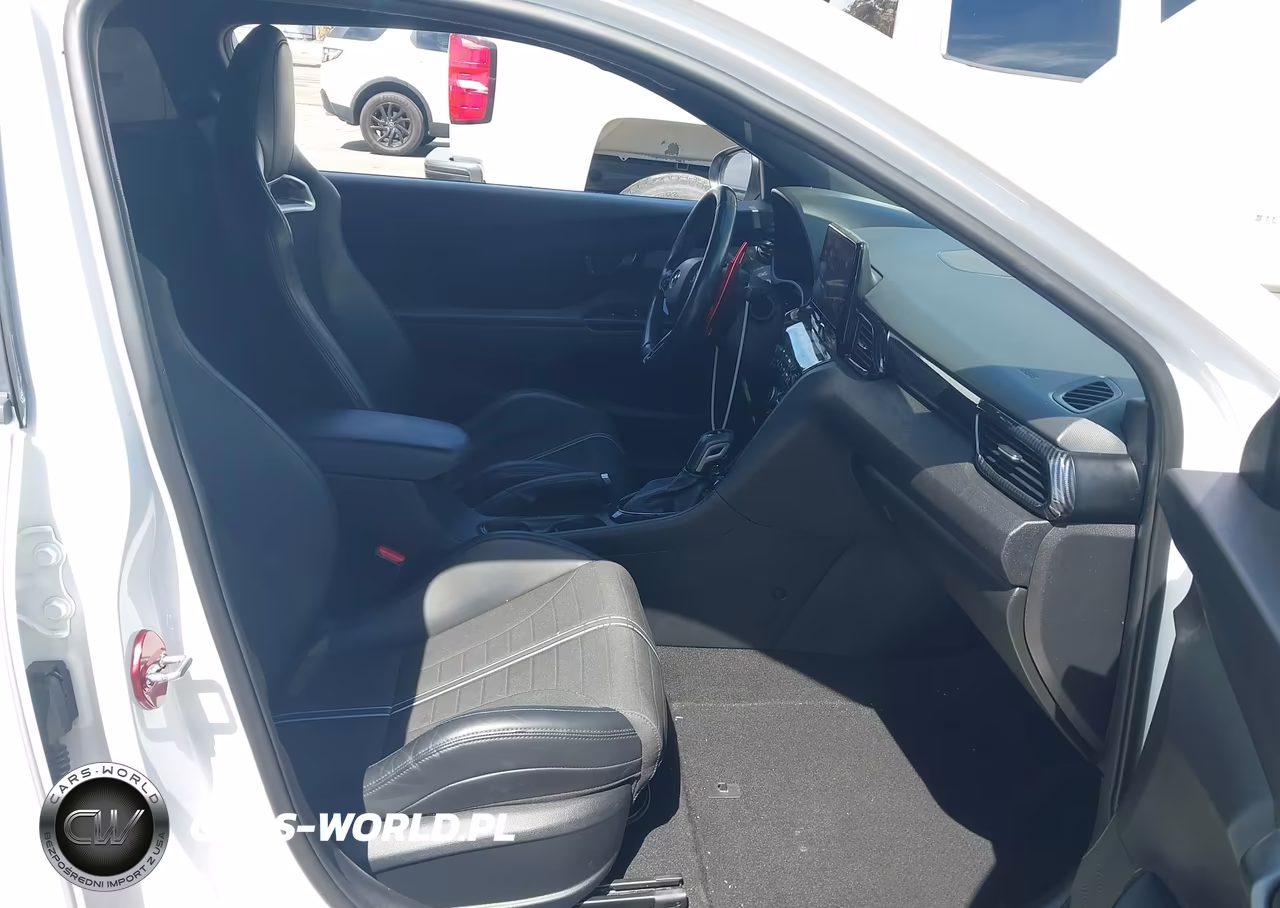 2021 Hyundai Veloster N VIN:KMHT36AH2MU010955 - 5