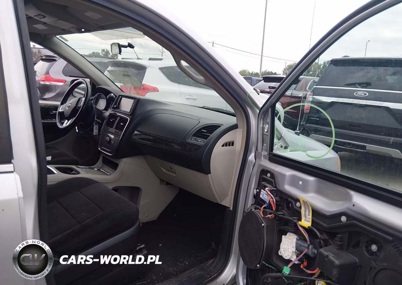 2011 Dodge Grand Caravan Crew VIN:2D4RN5DG7BR786985 - 5