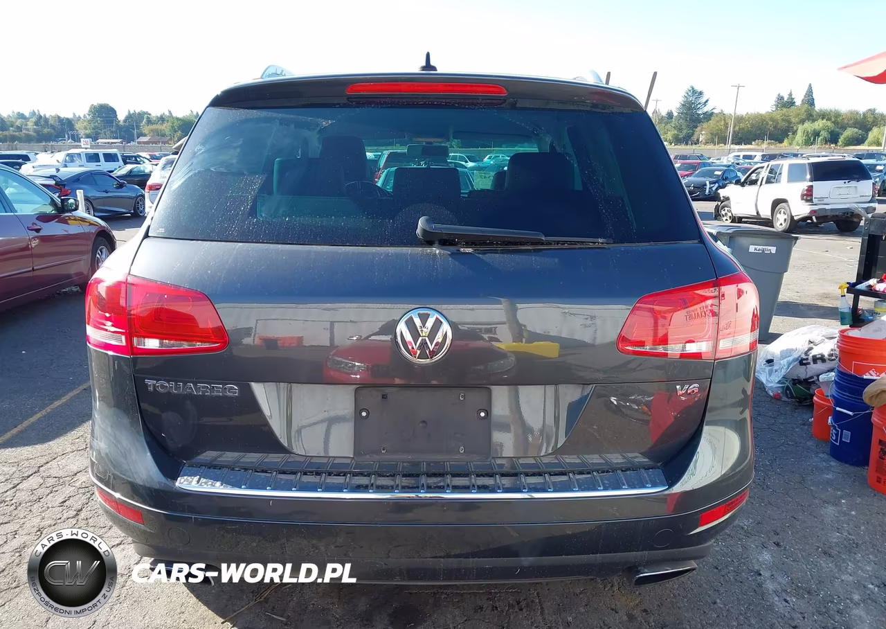 2014 Volkswagen Touareg 3.6L Sport VIN:WVGEF9BP6ED004553 - 17