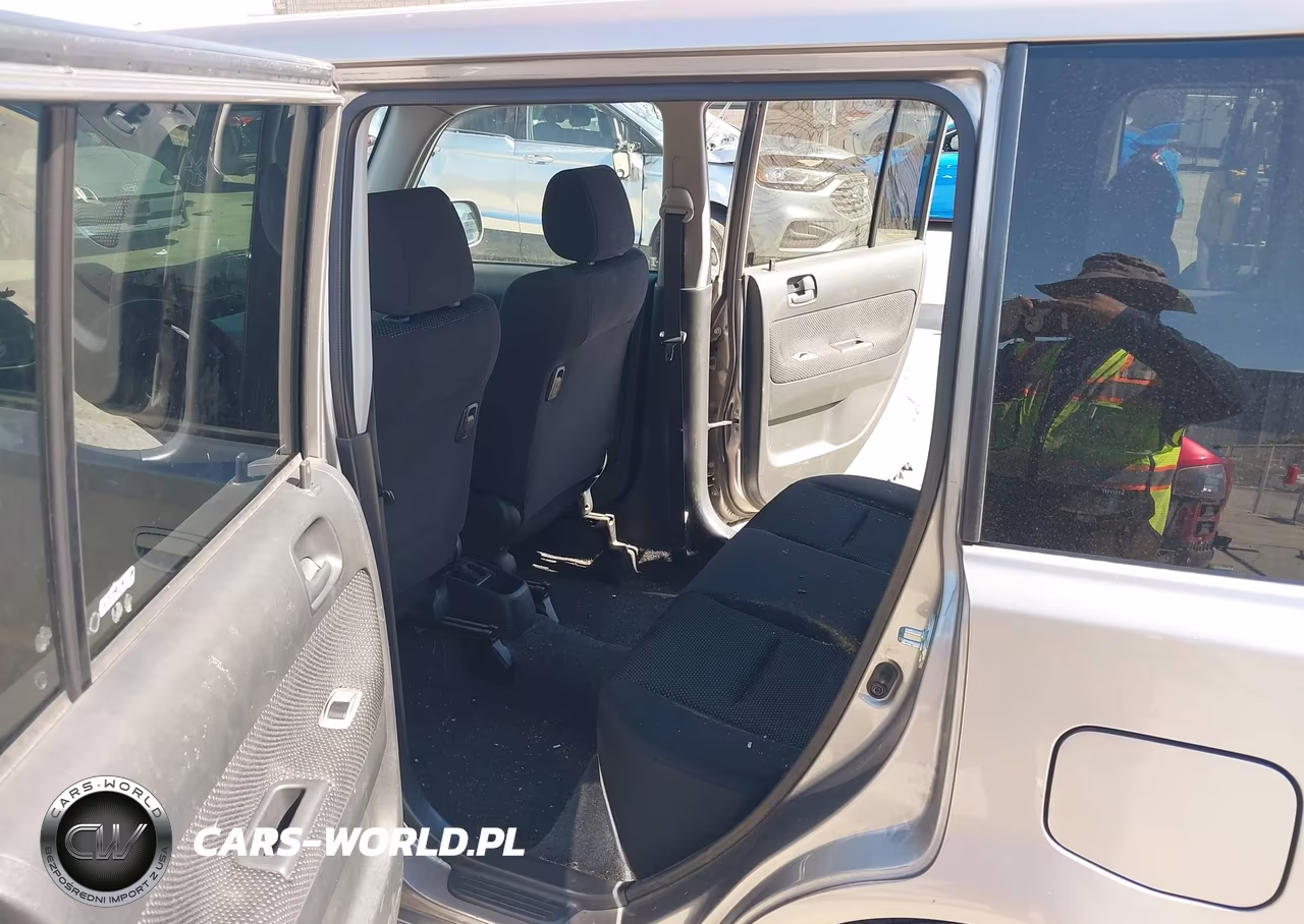 2005 Scion Xb VIN:JTLKT324050196373 - 8