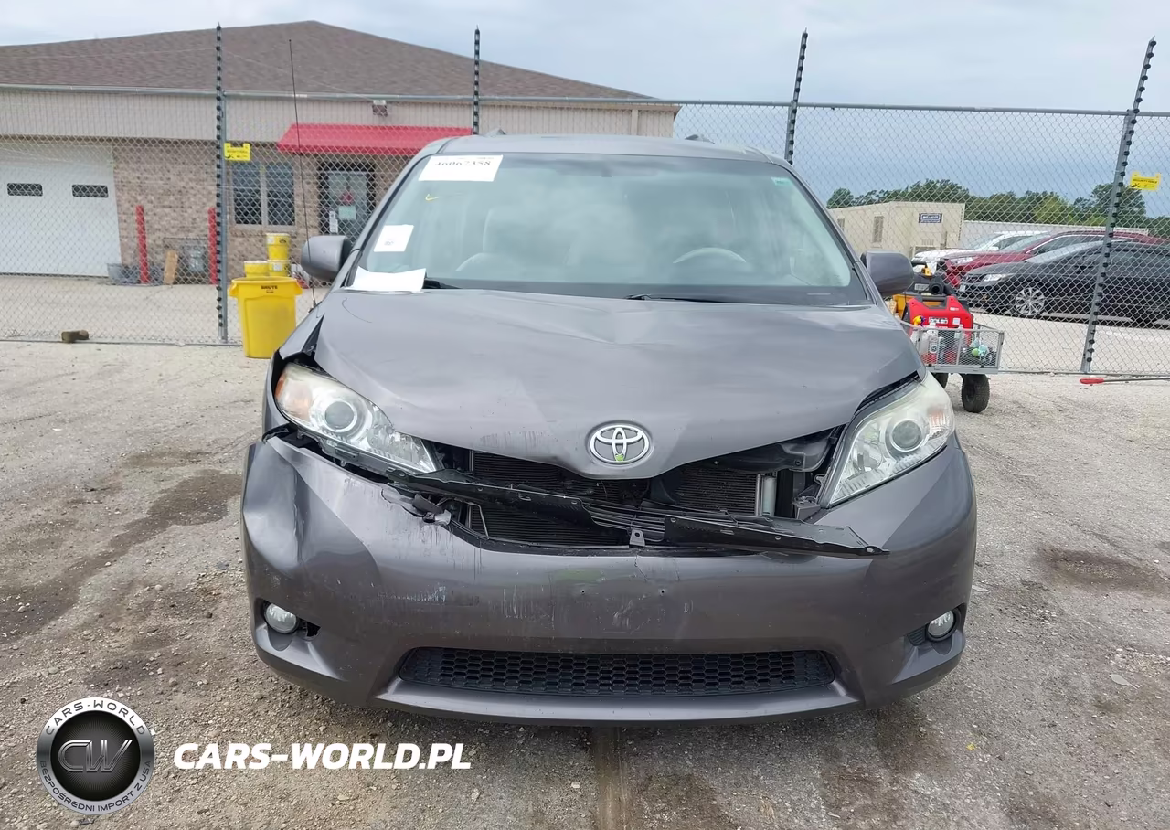 2011 Toyota Sienna Xle V6 VIN:5TDYK3DC3BS104078 - 12