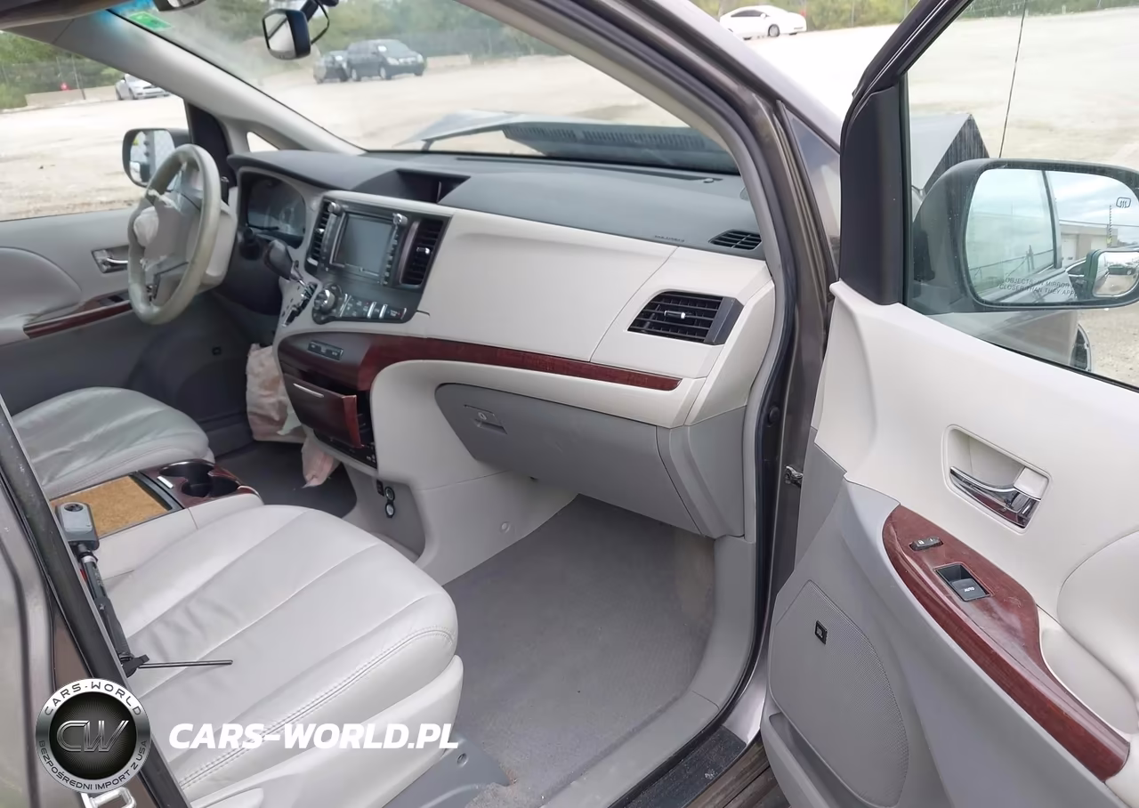 2011 Toyota Sienna Xle V6 VIN:5TDYK3DC3BS104078 - 5