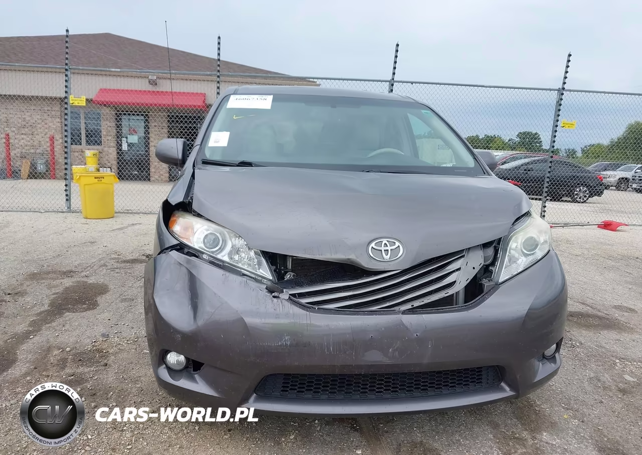 2011 Toyota Sienna Xle V6 VIN:5TDYK3DC3BS104078 - 6
