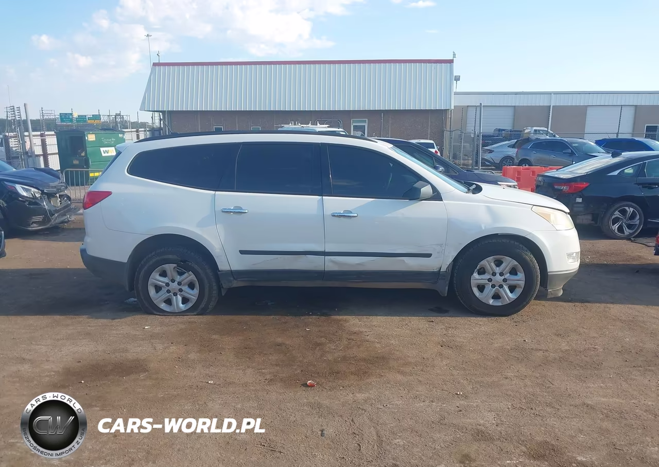 2011 Chevrolet Traverse Ls VIN:1GNKREED0BJ206947 - 14
