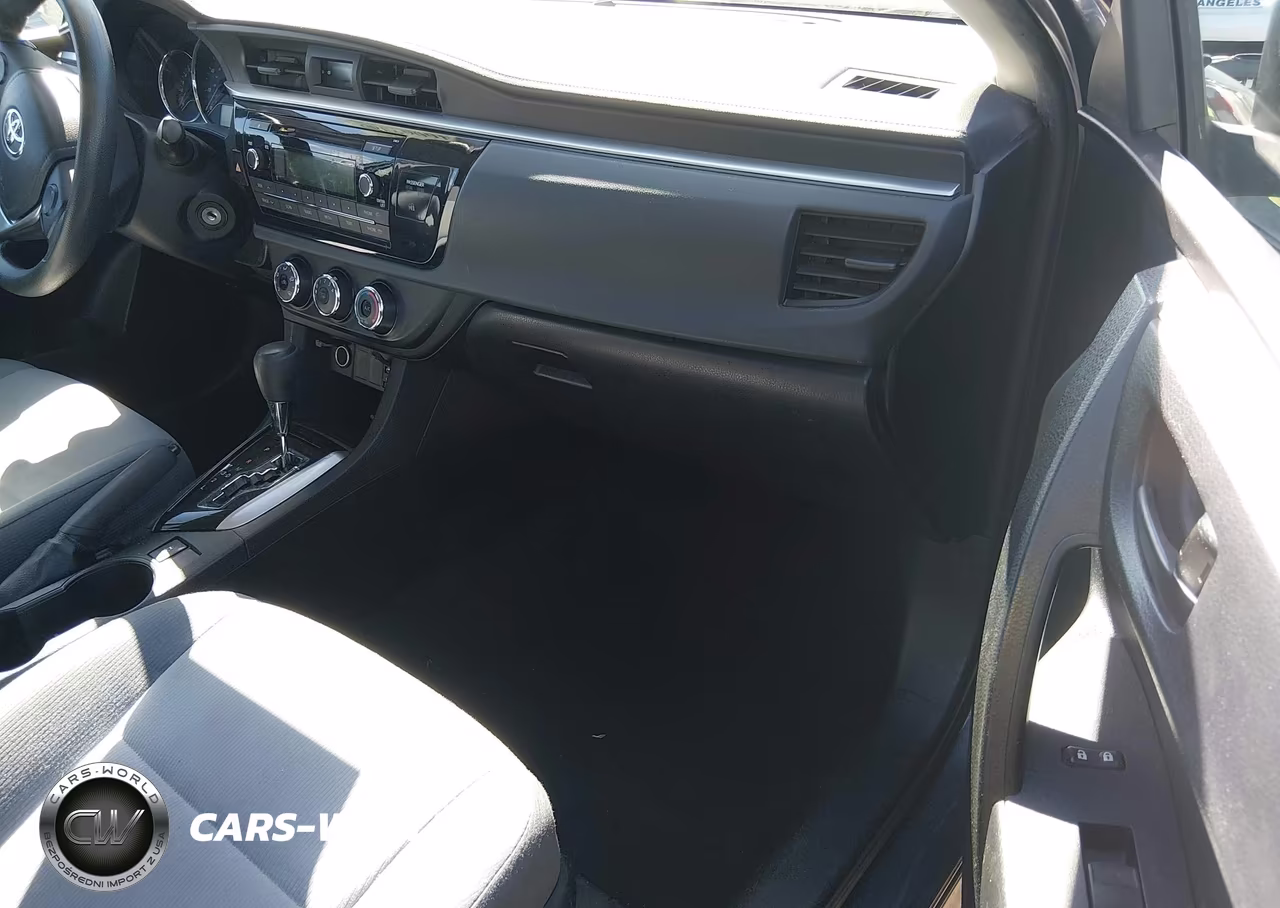 2015 Toyota Corolla L VIN:5YFBURHE7FP248150 - 5
