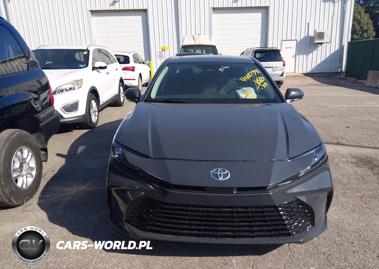 2025 Toyota Camry Le VIN:4T1DAACK3SU594642 - 12