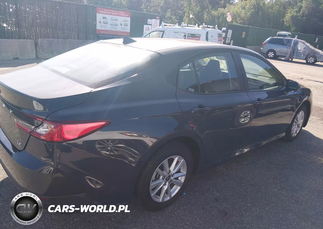 2025 Toyota Camry Le VIN:4T1DAACK3SU594642 - 13