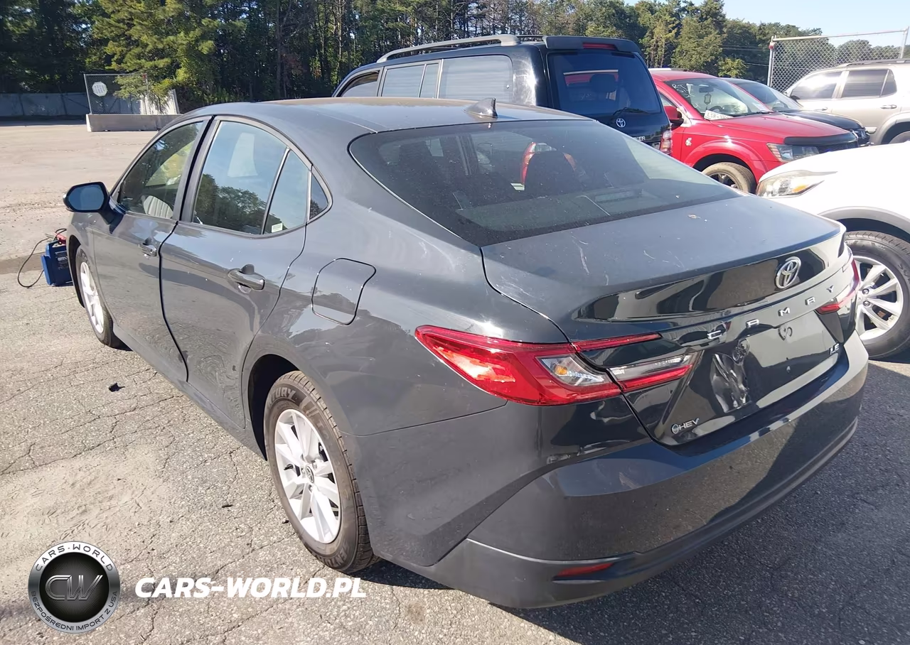 2025 Toyota Camry Le VIN:4T1DAACK3SU594642 - 3