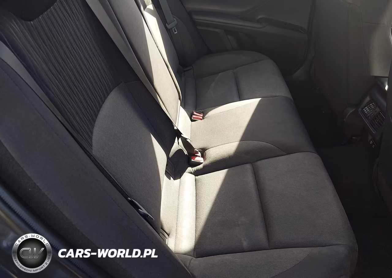 2025 Toyota Camry Le VIN:4T1DAACK3SU594642 - 8