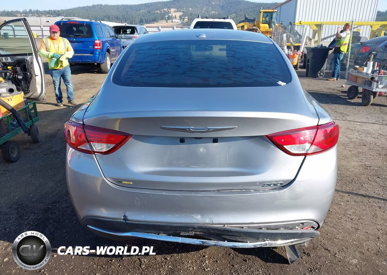 2015 Chrysler 200 Limited VIN:1C3CCCAB0FN723952 - 16