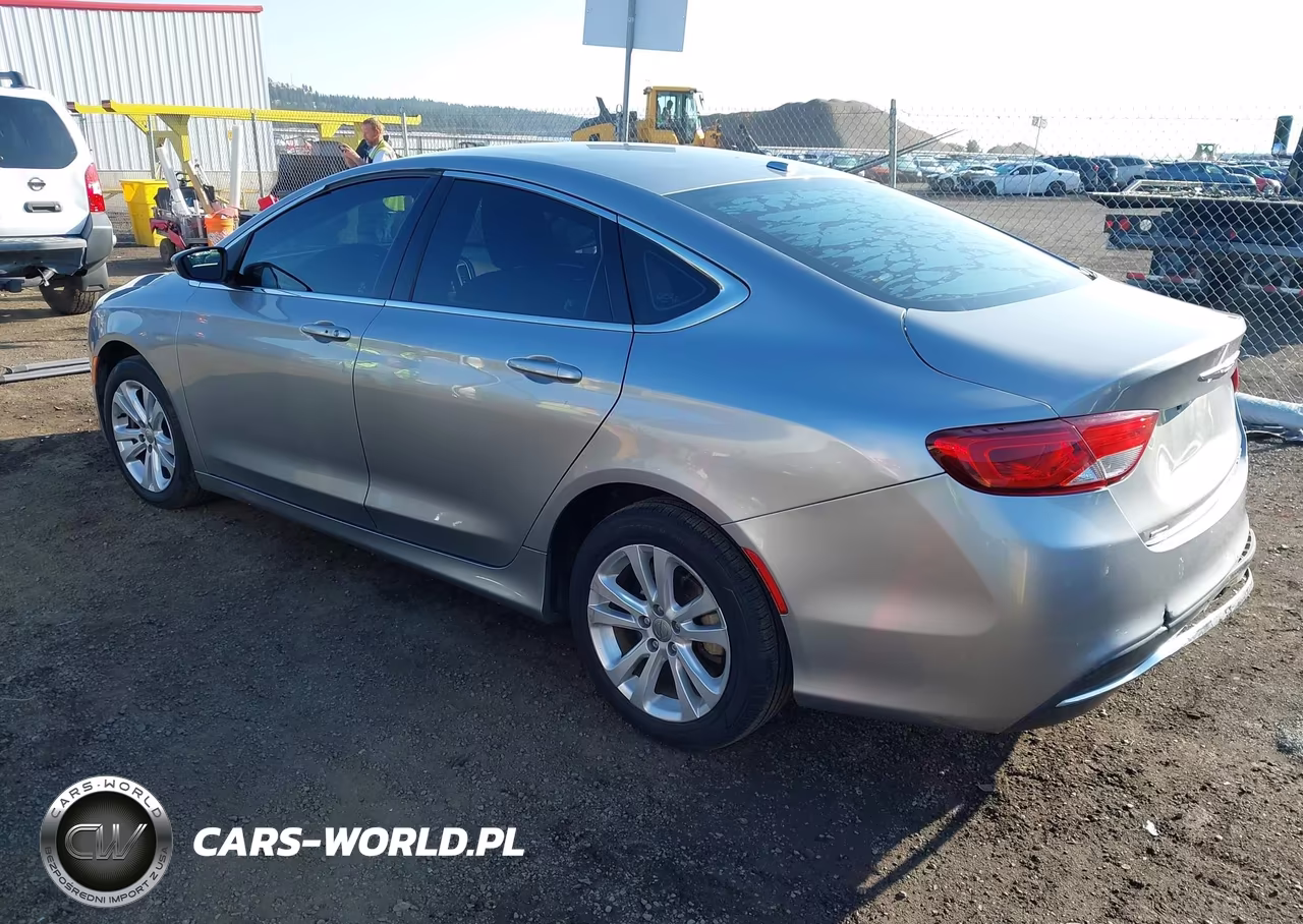 2015 Chrysler 200 Limited VIN:1C3CCCAB0FN723952 - 3