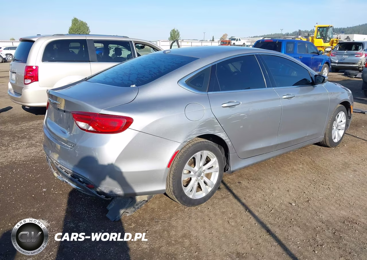 2015 Chrysler 200 Limited VIN:1C3CCCAB0FN723952 - 4