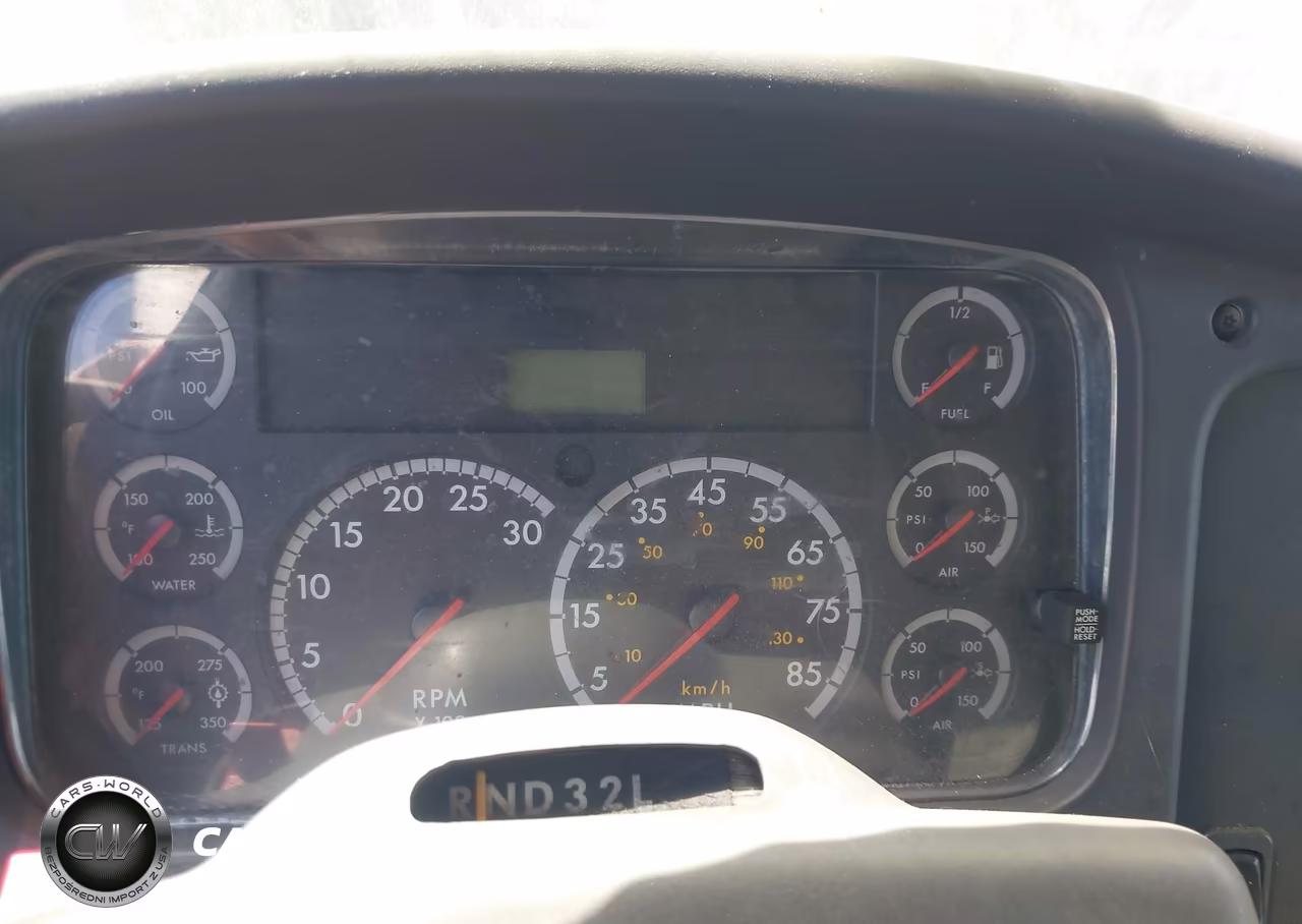 2005 Freightliner M2 106 Medium Duty VIN:1FVACWDC35HV16126 - 5