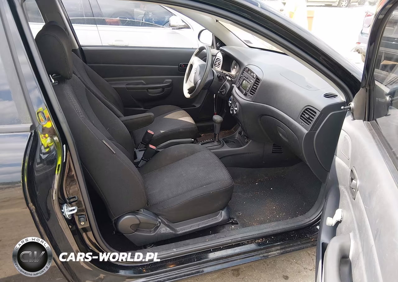 2009 Hyundai Accent Gs VIN:KMHCM36C69U108189 - 5