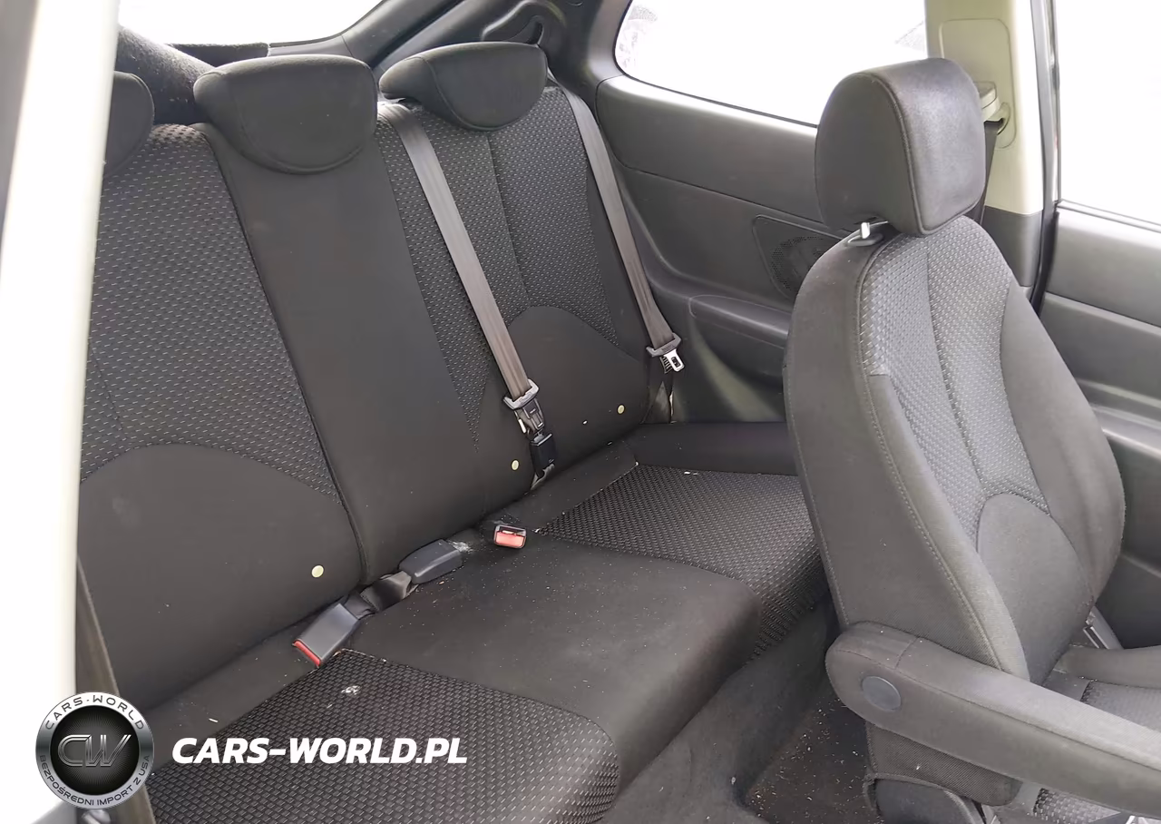 2009 Hyundai Accent Gs VIN:KMHCM36C69U108189 - 8