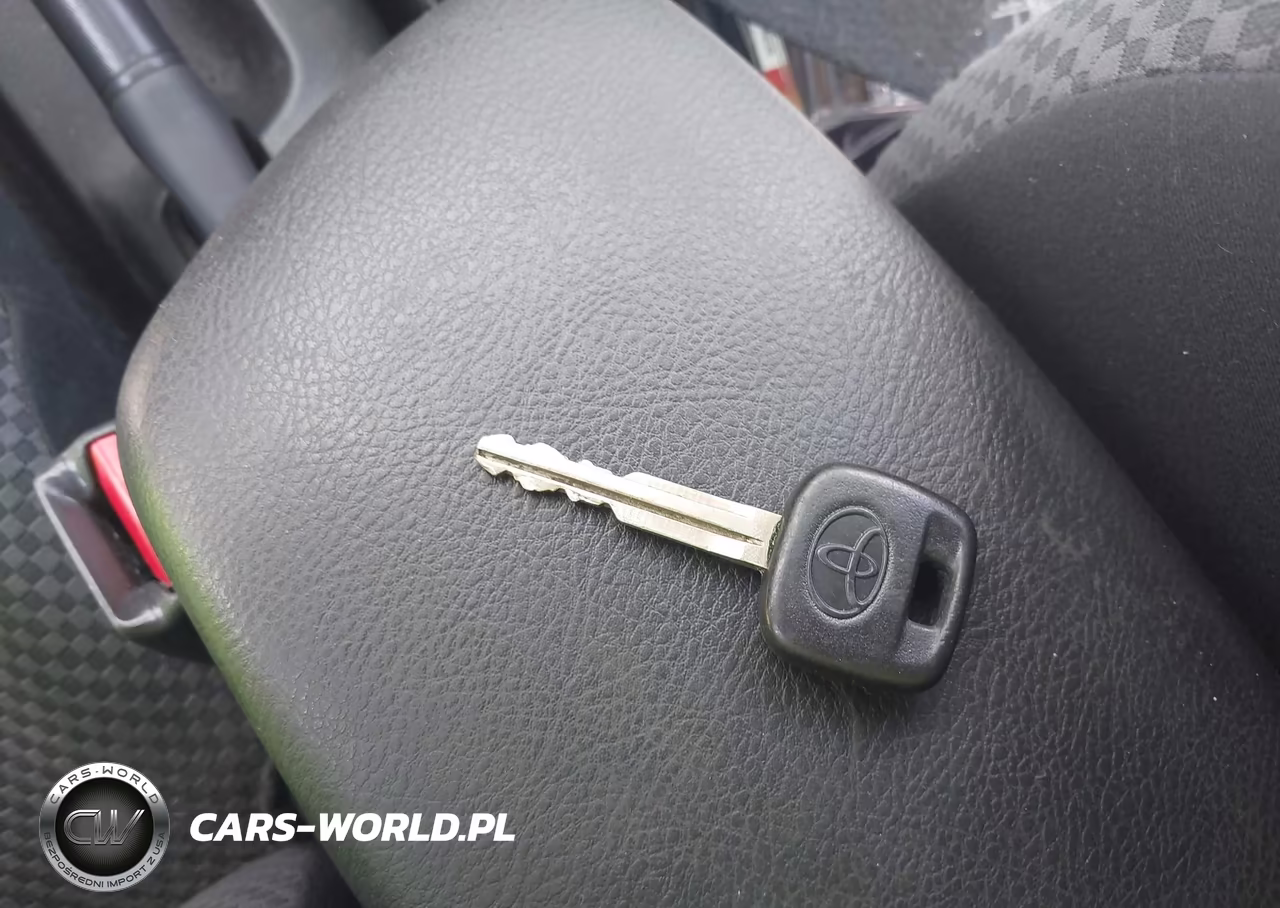 2007 Toyota Yaris VIN:JTDBT923871095326 - 11