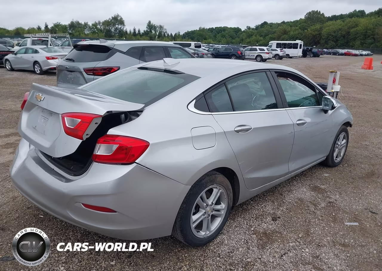 2017 Chevrolet Cruze Lt Auto VIN:1G1BE5SMXH7136719 - 4