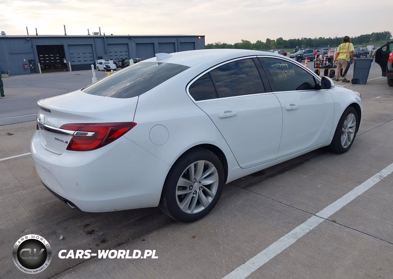 2015 Buick Regal Turbo-E-Assist Premium I VIN:2G4GN5EX4F9160640 - 4
