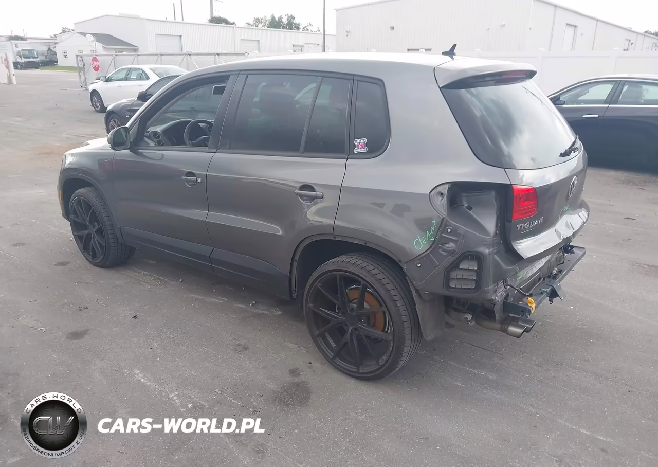 2012 Volkswagen Tiguan Le VIN:WVGAV7AX4CW004205 - 3