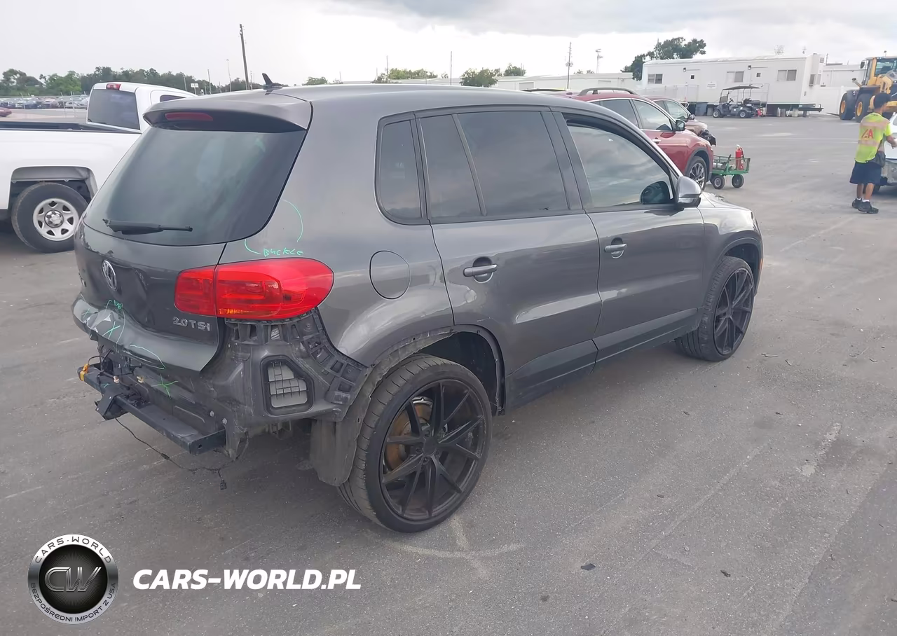 2012 Volkswagen Tiguan Le VIN:WVGAV7AX4CW004205 - 4
