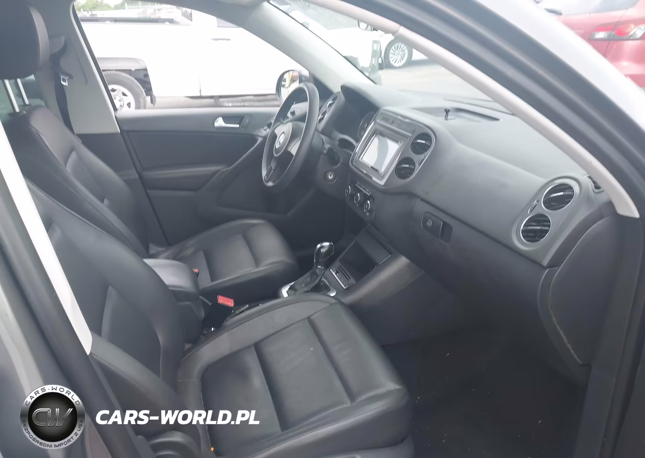 2012 Volkswagen Tiguan Le VIN:WVGAV7AX4CW004205 - 5
