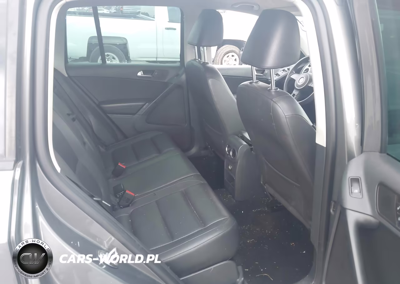 2012 Volkswagen Tiguan Le VIN:WVGAV7AX4CW004205 - 8