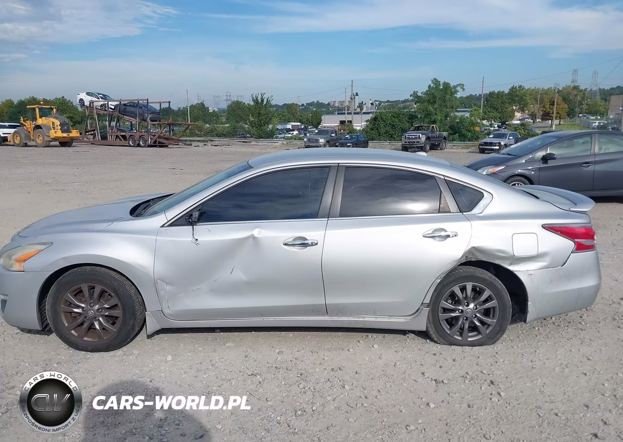2015 Nissan Altima 2.5 S VIN:1N4AL3AP2FC461092 - 14