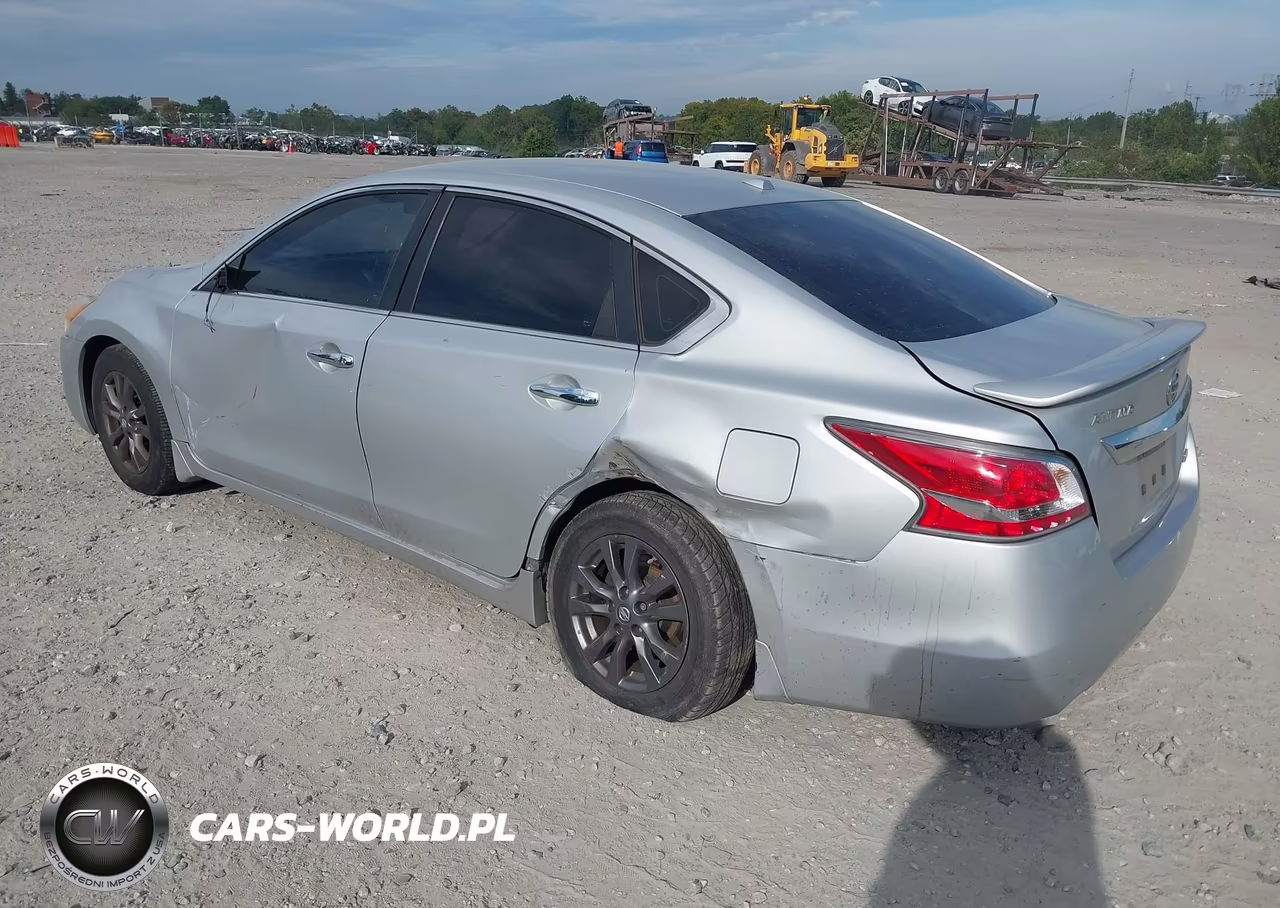 2015 Nissan Altima 2.5 S VIN:1N4AL3AP2FC461092 - 3