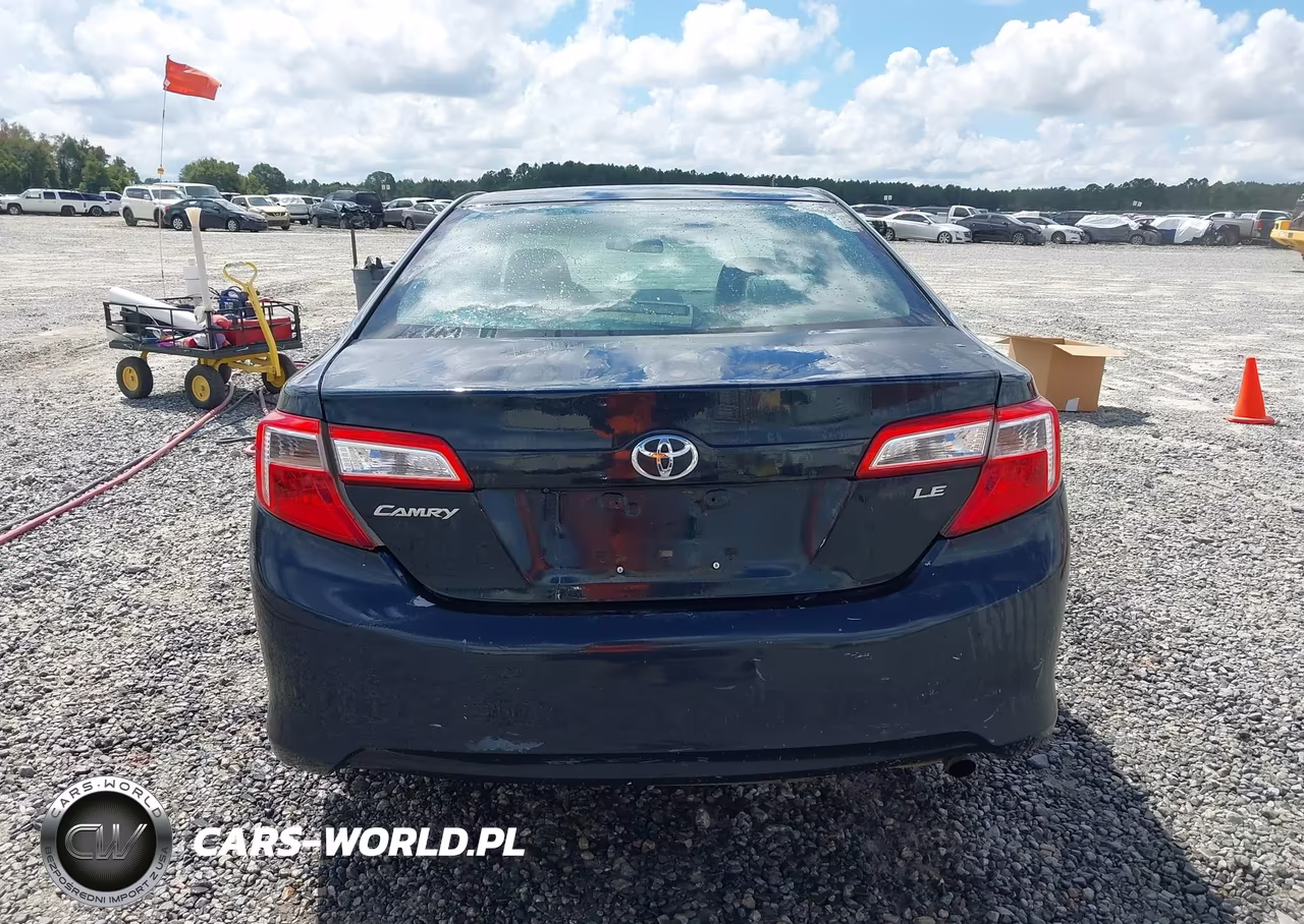 2014 Toyota Camry Le VIN:4T1BF1FK2EU409621 - 16
