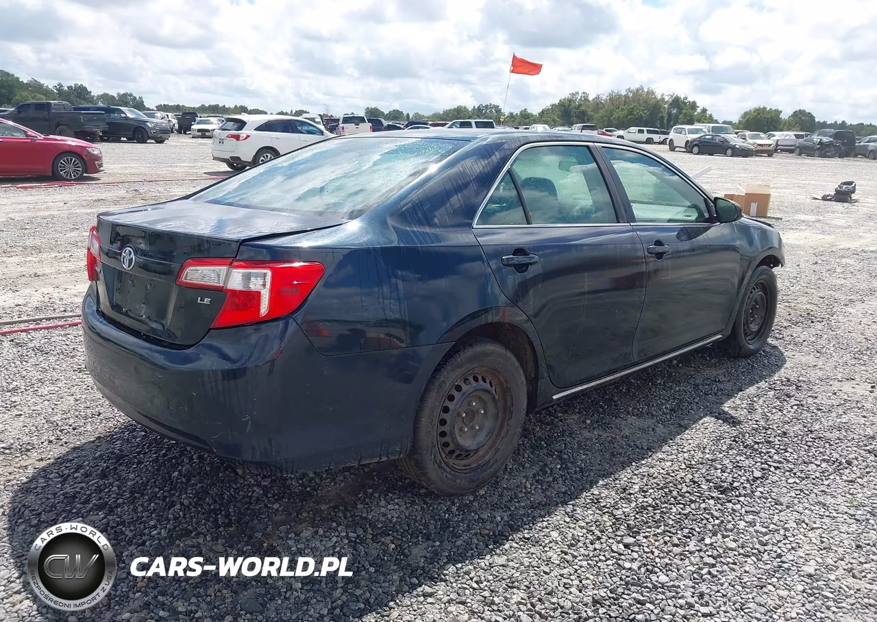 2014 Toyota Camry Le VIN:4T1BF1FK2EU409621 - 4