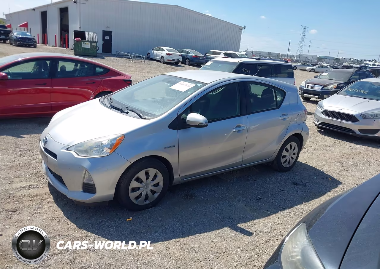 2014 Toyota Prius C Two VIN:JTDKDTB39E1573616 - 14