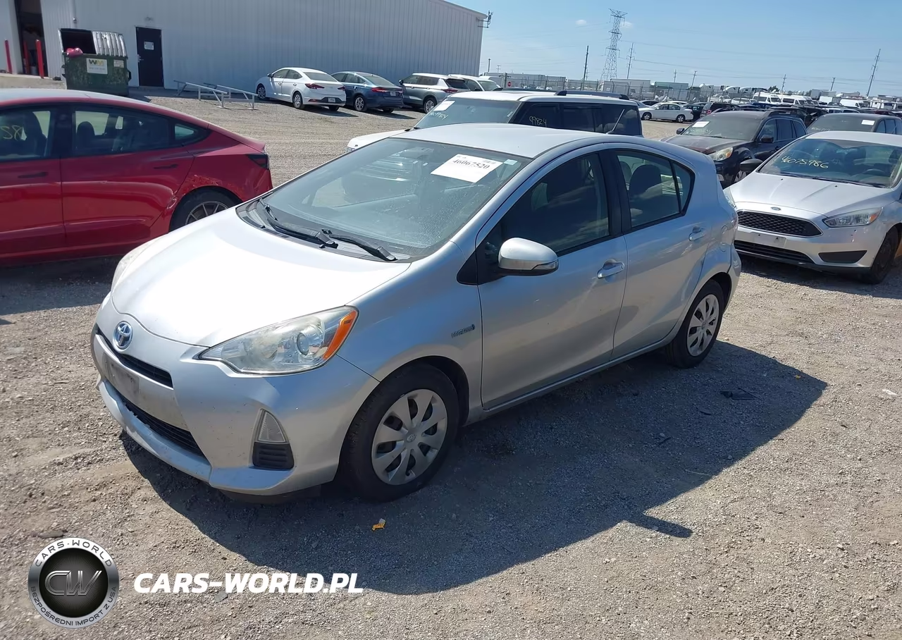 2014 Toyota Prius C Two VIN:JTDKDTB39E1573616 - 2