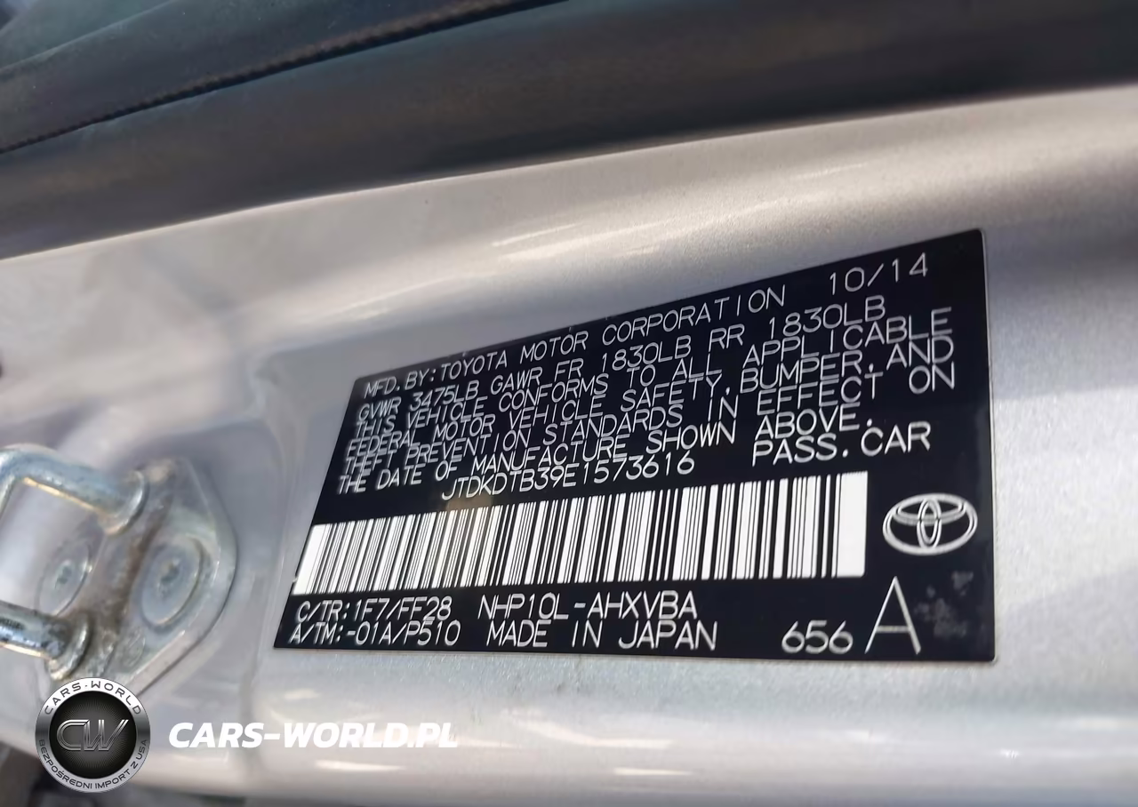 2014 Toyota Prius C Two VIN:JTDKDTB39E1573616 - 9