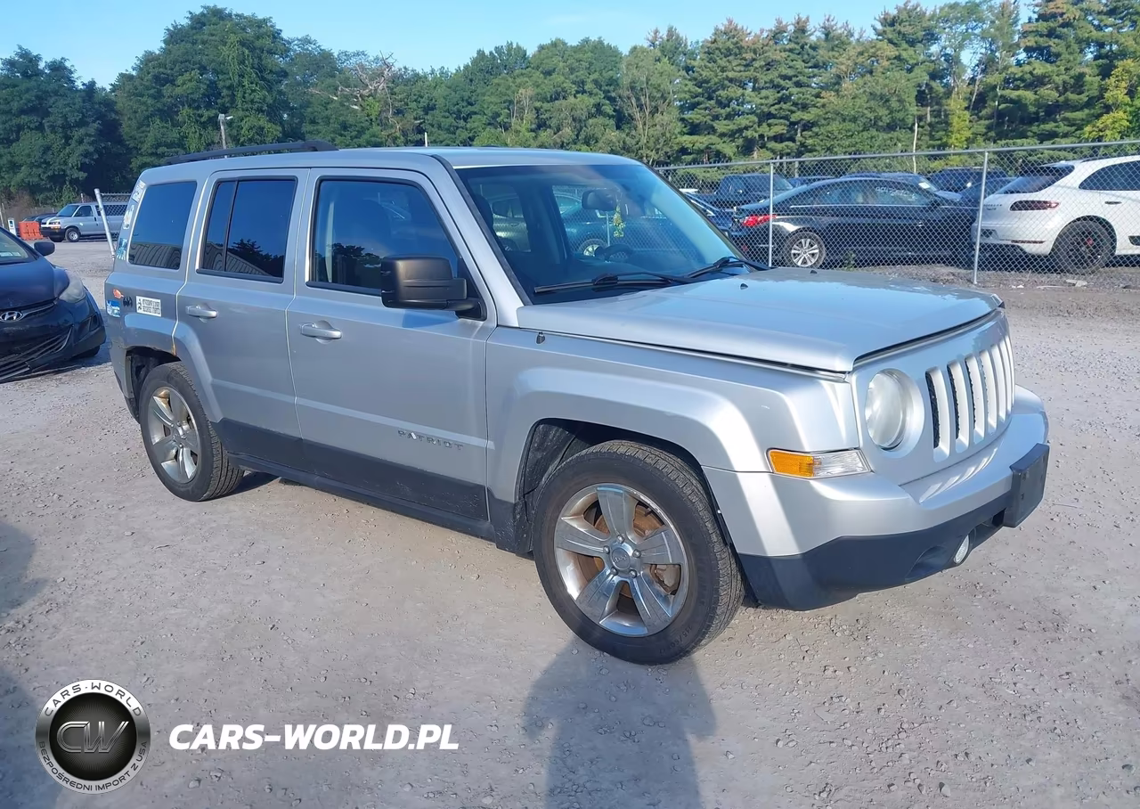 2013 Jeep Patriot Latitude – zdjęcie 1 z 12
