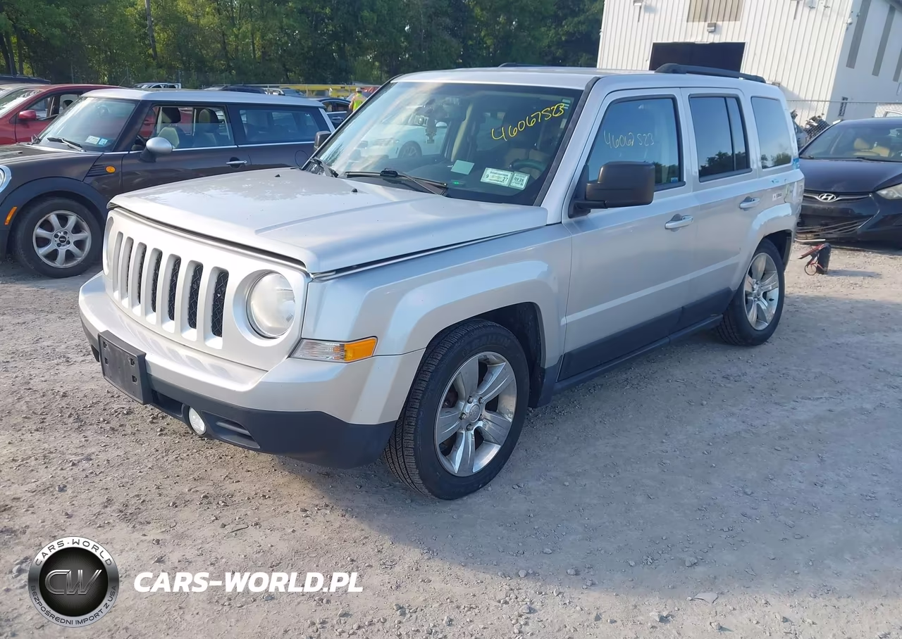 2013 Jeep Patriot Latitude VIN:1C4NJRFB0DD237246 - 2